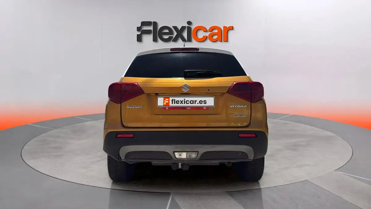 Usado Suzuki Vitara GLX 140 CV (102 kW) 2019 Amarillo SUV