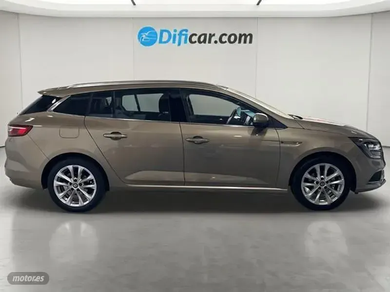 Usado Renault Mégane GrandTour Zen 131 CV (96 kW) 2017 Oro Familiar