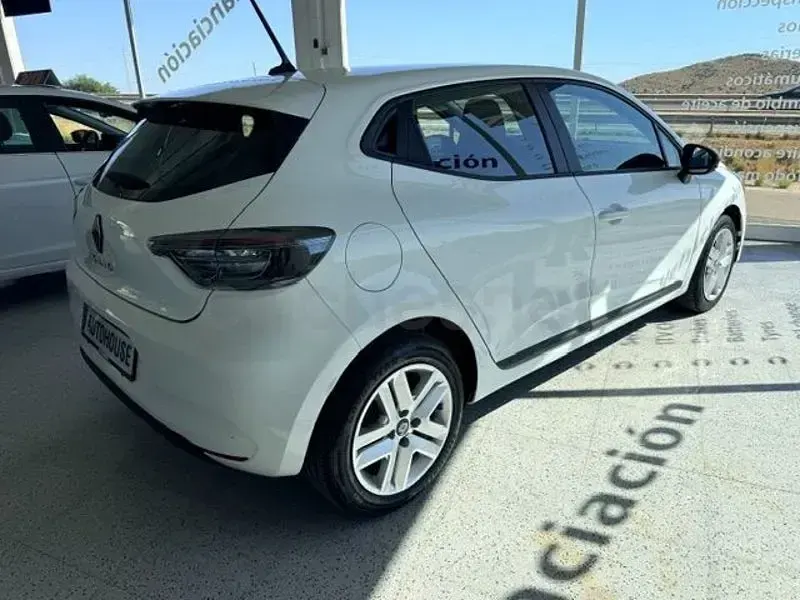 Usado Renault Clio V Evolution 90 CV (66 kW) 2025 Blanco Berlina