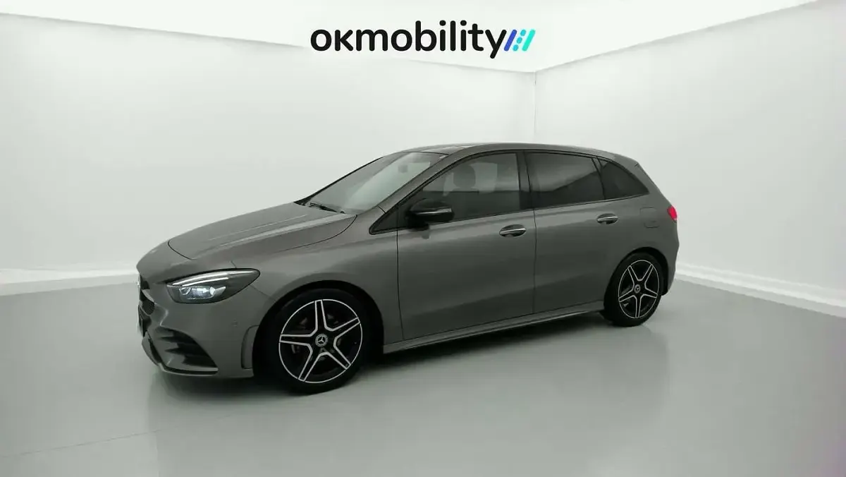 Usado Mercedes B200 150 CV (110 kW) 2022 Plateado Utilitario