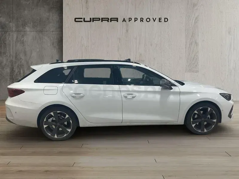 Usado Cupra Leon 150 CV (110 kW) 2025 Blanco Familiar
