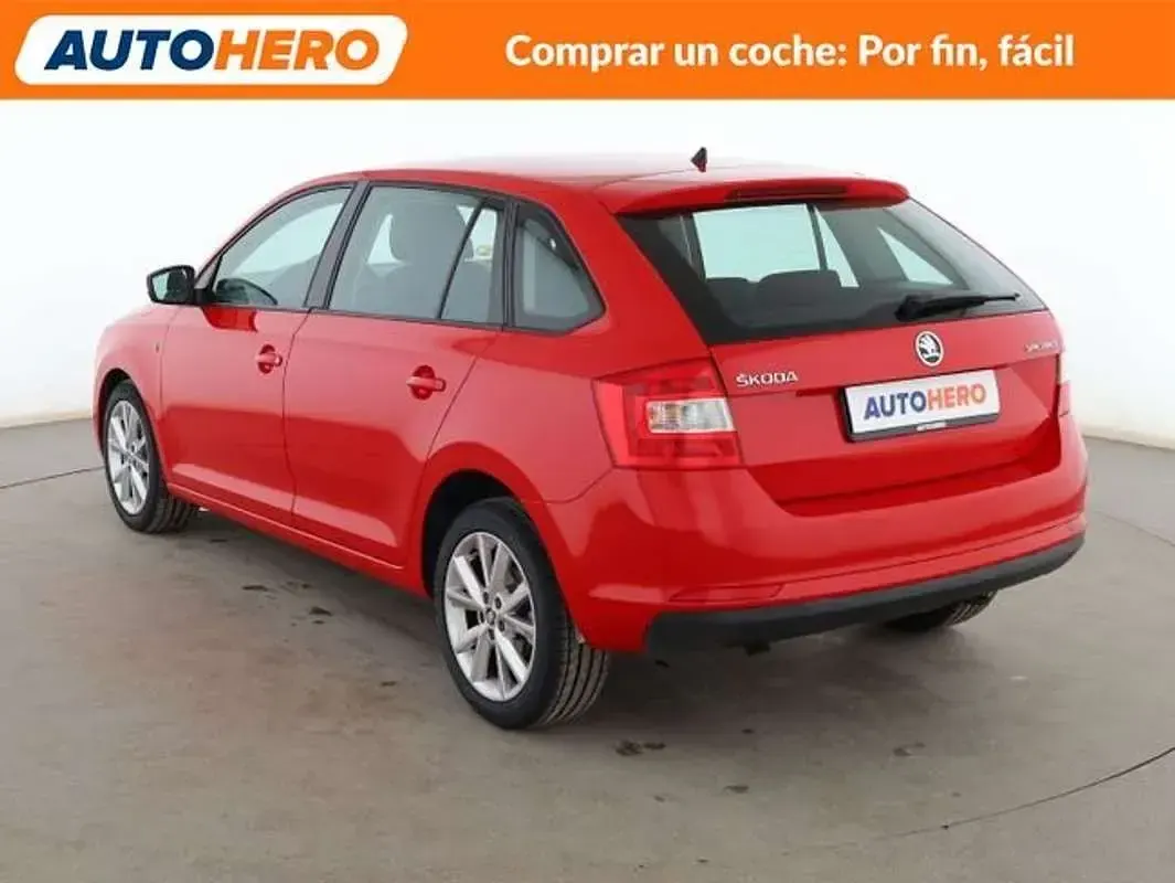 Usado Skoda Rapid Ambition 90 CV (66 kW) 2014 Rojo Utilitario
