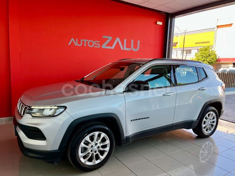 Gris / plata Usado 2022 Jeep Compass Longitude SUV | 18.959 € (Buen precio) - Imagen 1/4