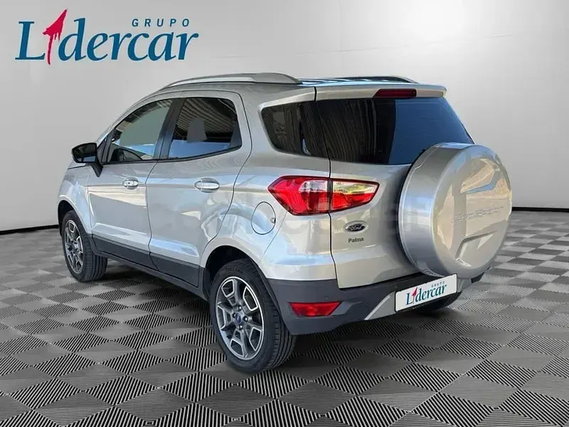 Usado Ford Ecosport Titanium 112 CV (82 kW) 2015 Gris / plata SUV