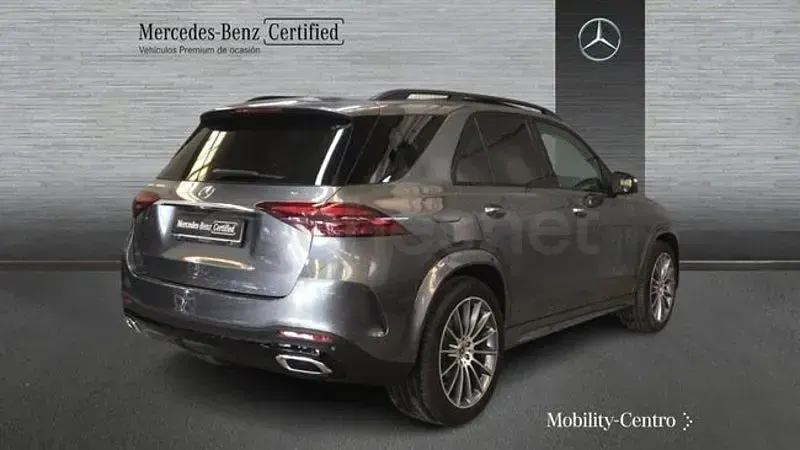Usado Mercedes GLE300 269 CV (197 kW) 2025 Gris / plata SUV