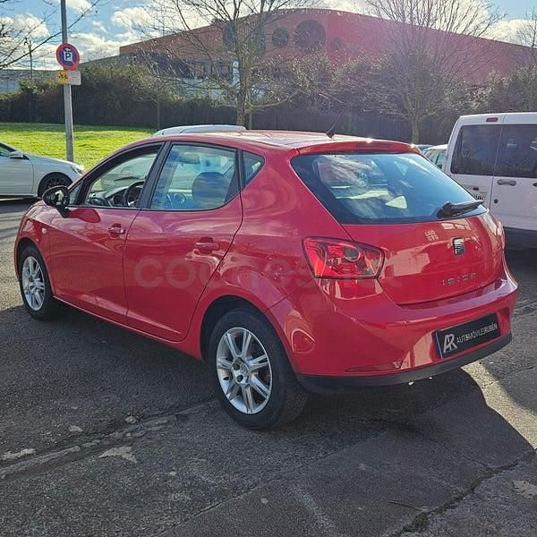 Usado Seat Ibiza 85 CV (62 kW) 2009 Rojo Berlina