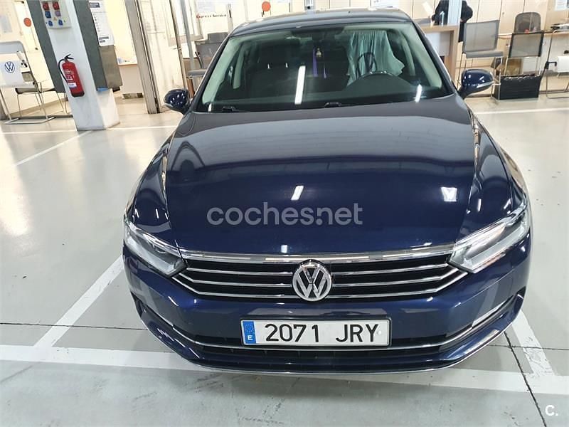 Usado VW Passat Sportline 150 CV (110 kW) 2016 Azul Berlina
