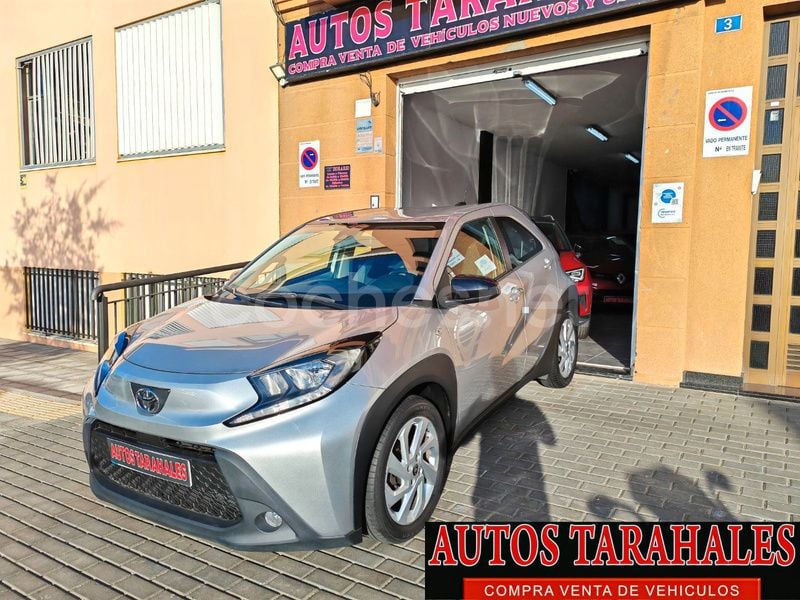 Gris / plata Usado 2022 Toyota Aygo X SUV | 12.900 € (Buen precio) - Imagen 1/4
