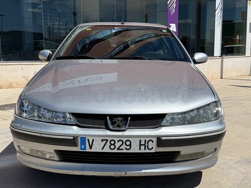Usado Peugeot 406 90 CV (66 kW) 2000 Gris / plata Berlina