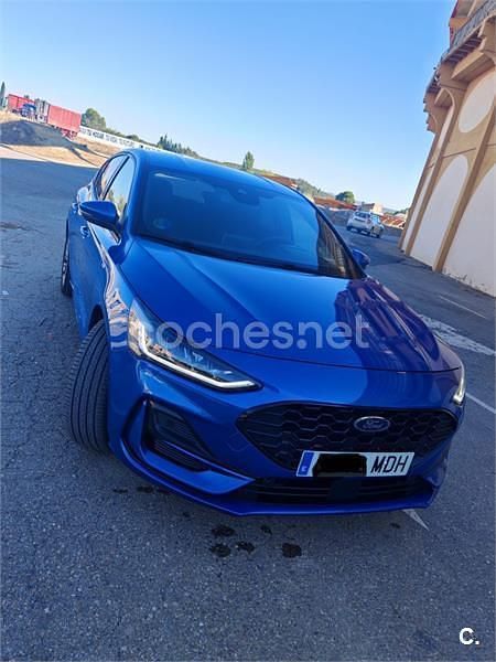 Azul Usado 2023 Ford Focus ST-Line Berlina | 23.000 € (Un poco caro) - Imagen 1/1