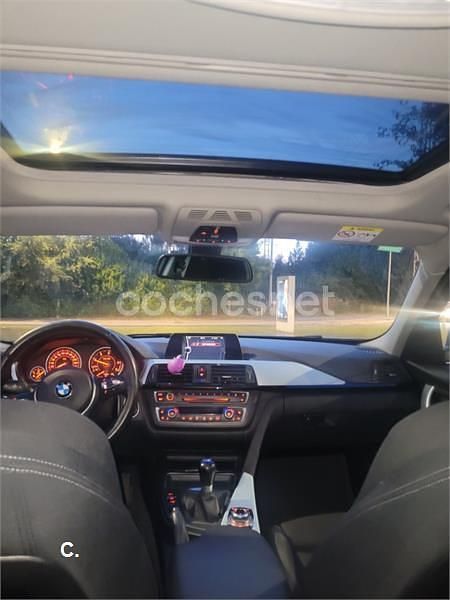 Usado BMW 318 Sport Line 143 CV (105 kW) 2014 Gris / plata Berlina