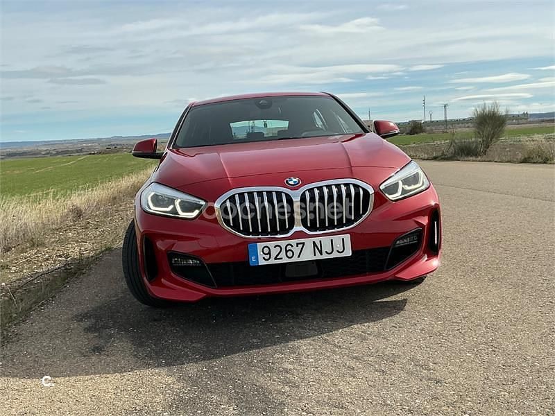 Usado BMW 120 Comfort Edition 190 CV (139 kW) 2021 Rojo Utilitario