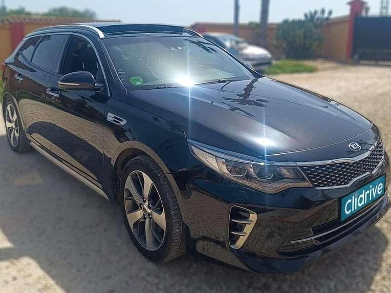 Usado Kia Optima GT-Line 136 CV (100 kW) 2018 Negro Familiar