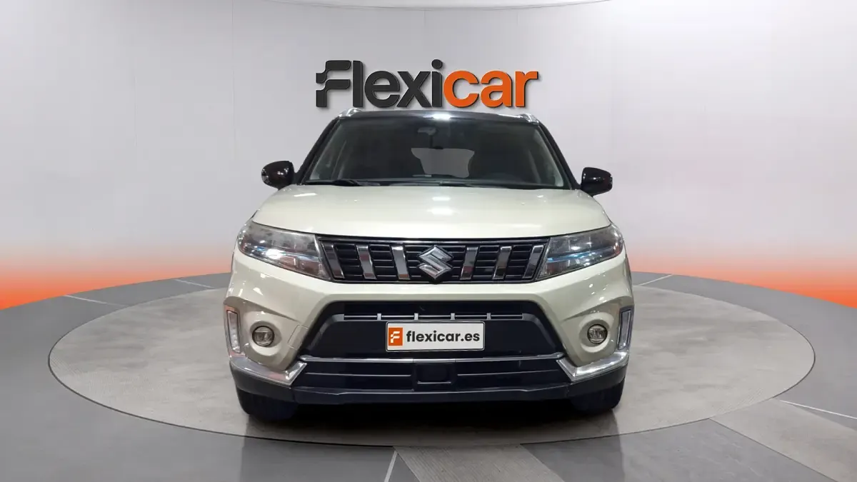 Usado Suzuki Vitara 116 CV (85 kW) 2022 Beige SUV