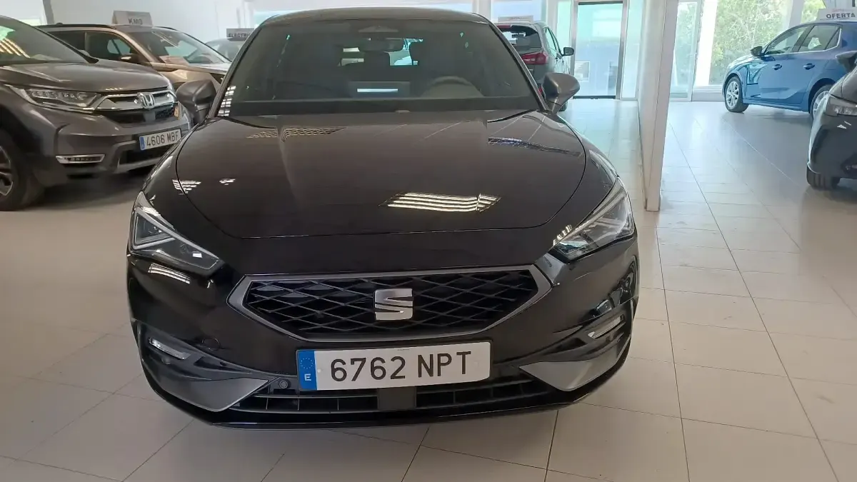 Nuevo Seat Leon FR 150 CV (110 kW) 2026 Negro Berlina