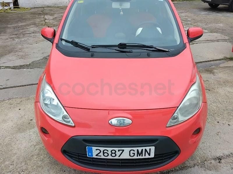 Usado Ford Ka Titanium 69 CV (50 kW) 2010 Granate Utilitario