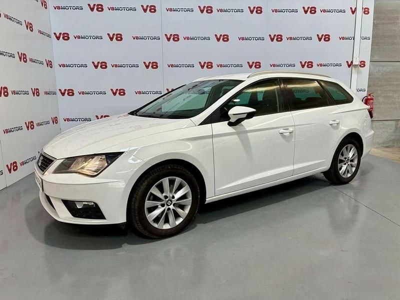 Usado Seat Leon Style 116 CV (85 kW) 2019 Blanco Utilitario