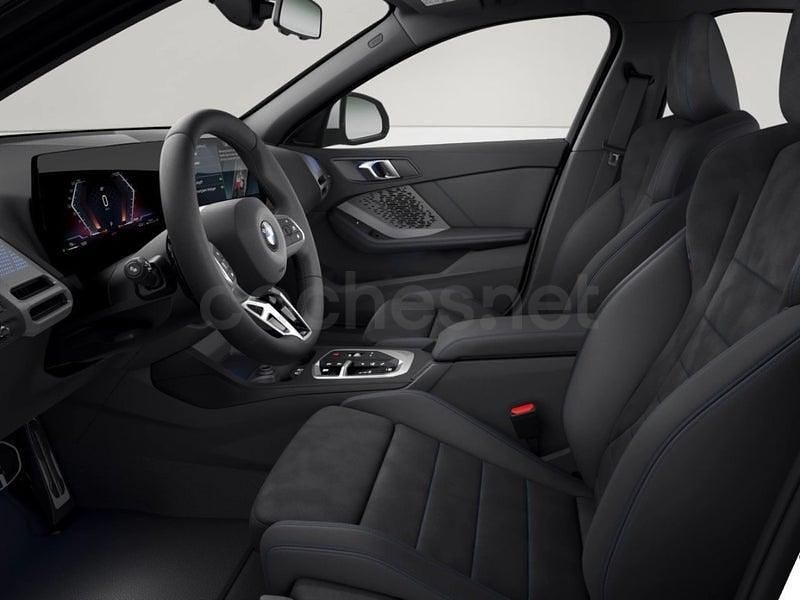 Begagnad BMW 120 170 HK (125 kW) 2024 Vit Halvkombi