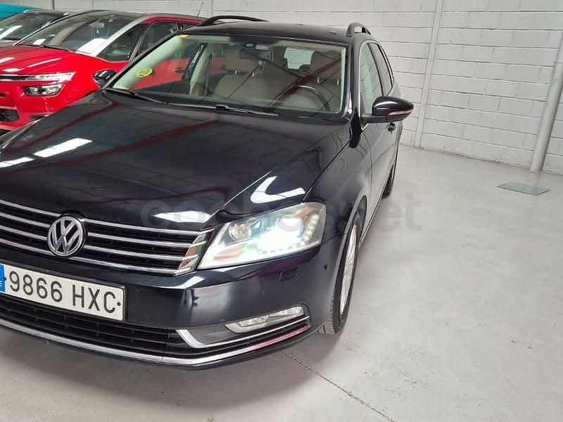 Usado VW Passat Exclusive 140 CV (102 kW) 2014 Negro Familiar