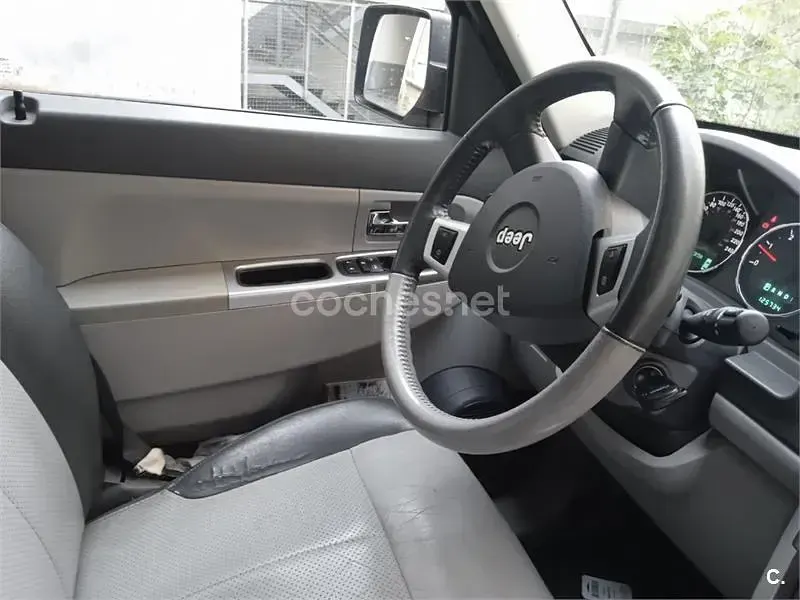 Usado Jeep Cherokee Limited 177 CV (130 kW) 2009 Gris / plata SUV