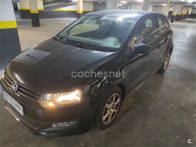 Usado VW Polo Advance 90 CV (66 kW) 2014 Negro Berlina