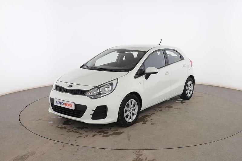 Usado Kia Rio 85 CV (62 kW) 2016 Blanco Utilitario
