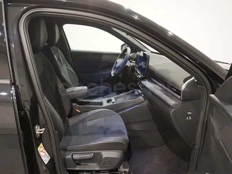 Usado VW T-Roc Edition 150 CV (110 kW) 2025 Negro SUV