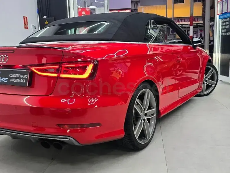 Usado Audi A3 Cabriolet Advanced 310 CV (228 kW) 2016 Rojo Descapotable