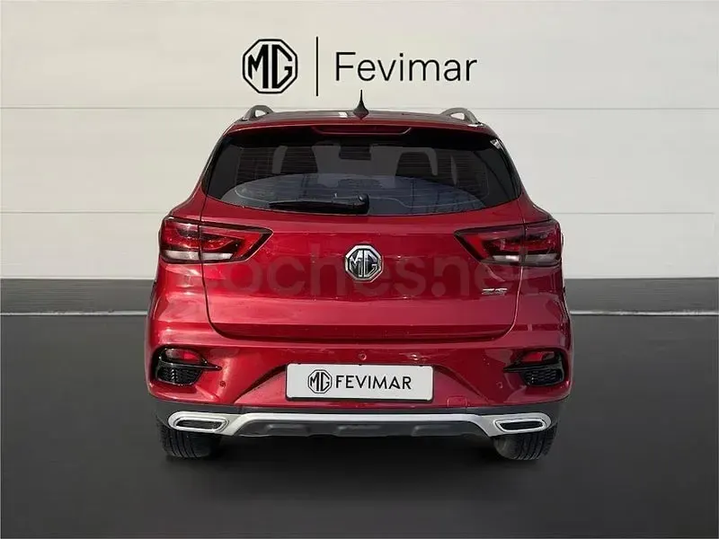Usado MG ZS Luxury 106 CV (77 kW) 2024 Rojo SUV