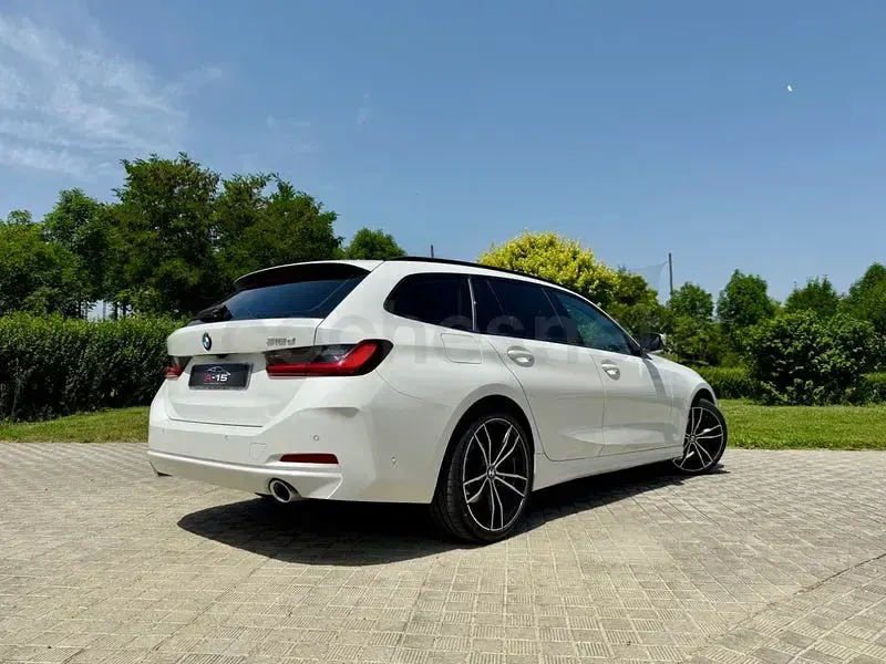Usado BMW 318 Comfort Edition 150 CV (110 kW) 2023 Blanco Familiar