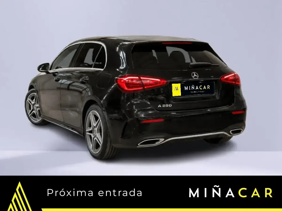 Usado Mercedes A250 224 CV (164 kW) 2021 Negro Berlina