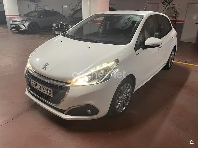 Usado Peugeot 208 82 CV (60 kW) 2018 Blanco Utilitario