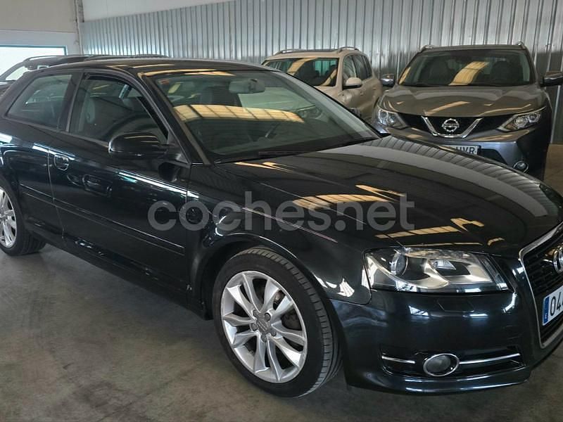 Usado Audi A3 Attraction 140 CV (102 kW) 2012 Negro Berlina
