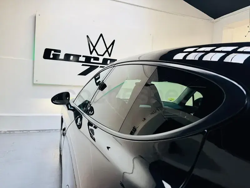 Usado Porsche Panamera 250 CV (183 kW) 2012 Negro Utilitario