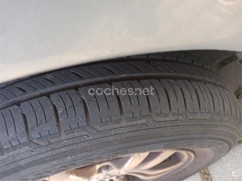 Gris / plata Usado 2014 Mitsubishi Outlander P-HEV Motion SUV | 12.000 € (Precio justo) - Imagen 1/4