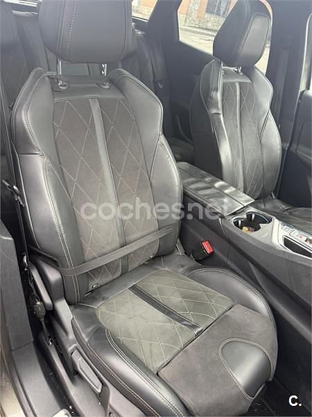 Usado Peugeot 3008 GT 180 CV (132 kW) 2017 Marrón SUV