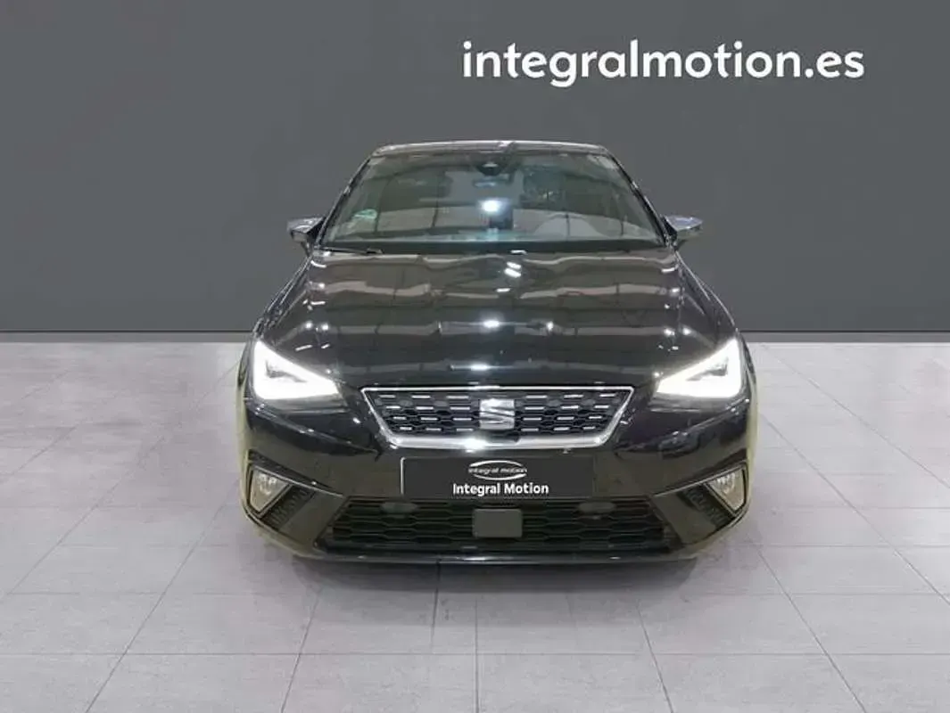 Usado Seat Ibiza XCELLENCE 116 CV (85 kW) 2025 Negro Utilitario