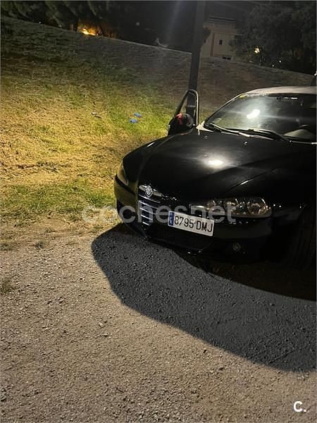 Usado Alfa Romeo 147 Progression 105 CV (77 kW) 2005 Negro Utilitario