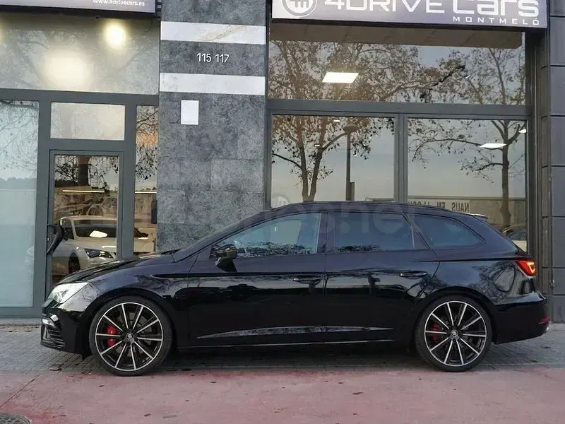 Usado Seat Leon CUPRA 300 CV (220 kW) 2017 Negro Familiar