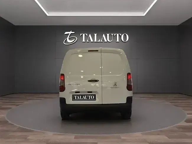 Usado Peugeot Partner S 100 CV (73 kW) 2019 Blanco Monovolumen