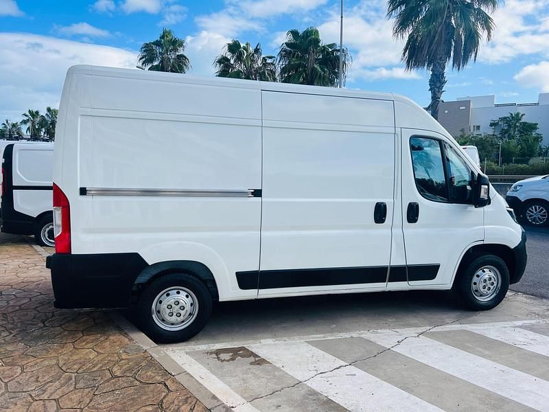 Usado Peugeot Boxer S 140 CV (102 kW) 2020 Blanco Van
