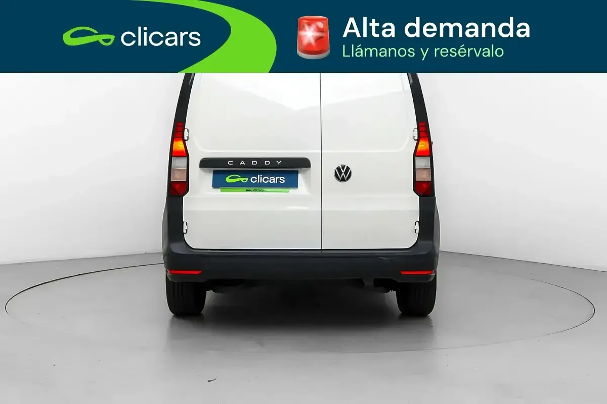 Usado VW Caddy 75 CV (55 kW) 2023 Blanco Monovolumen