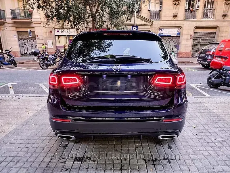 Usado Mercedes GLC300e 320 CV (235 kW) 2021 Azul SUV