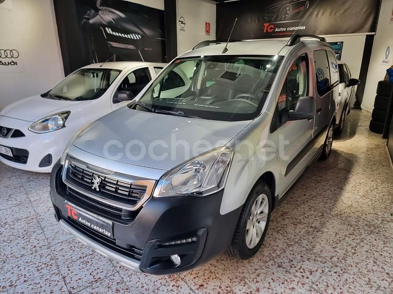 Gris / plata Usado 2017 Peugeot Partner Tepee Outdoor Monovolumen | 8990 € (Buen precio) - Imagen 1/4