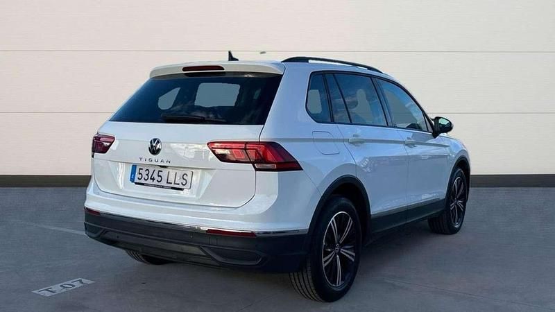 Usado VW Tiguan Life 150 CV (110 kW) 2020 Blanco SUV