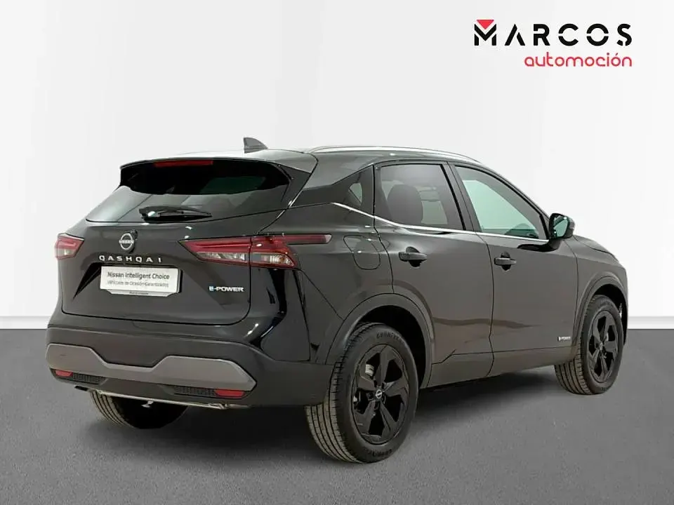 Begagnad Nissan Qashqai Black Edition 190 HK (139 kW) 2024 SUV