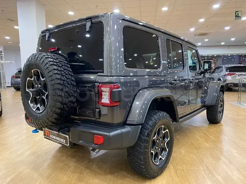 Usado Jeep Wrangler Rubicon 381 CV (280 kW) 2022 Gris / plata SUV