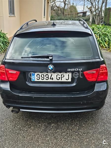 Usado BMW 320 177 CV (130 kW) 2009 Negro Familiar