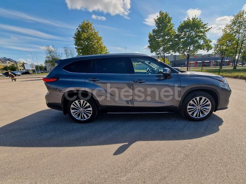 Negro Usado 2022 Toyota Highlander Luxury SUV | 43.990 € (Super precio) - Imagen 1/4