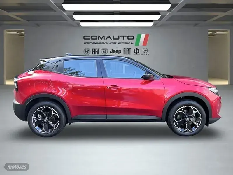 Nuevo Alfa Romeo GT Junior 145 CV (106 kW) 2026 Rojo SUV
